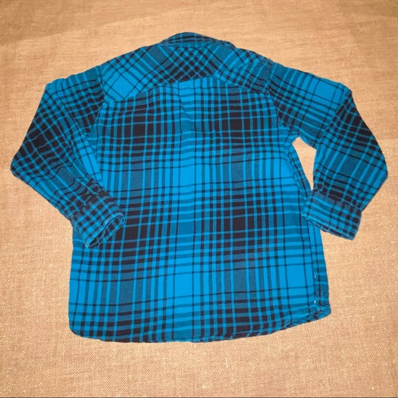 Boys button down plaid flannel shirt size 8 - Picture 6 of 6